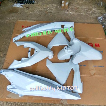 full body alus bodi warna vario 125 - 150 led 2016 warna putih