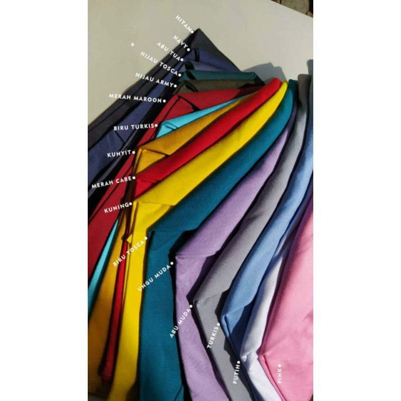 Kaos lengan pendek polos
