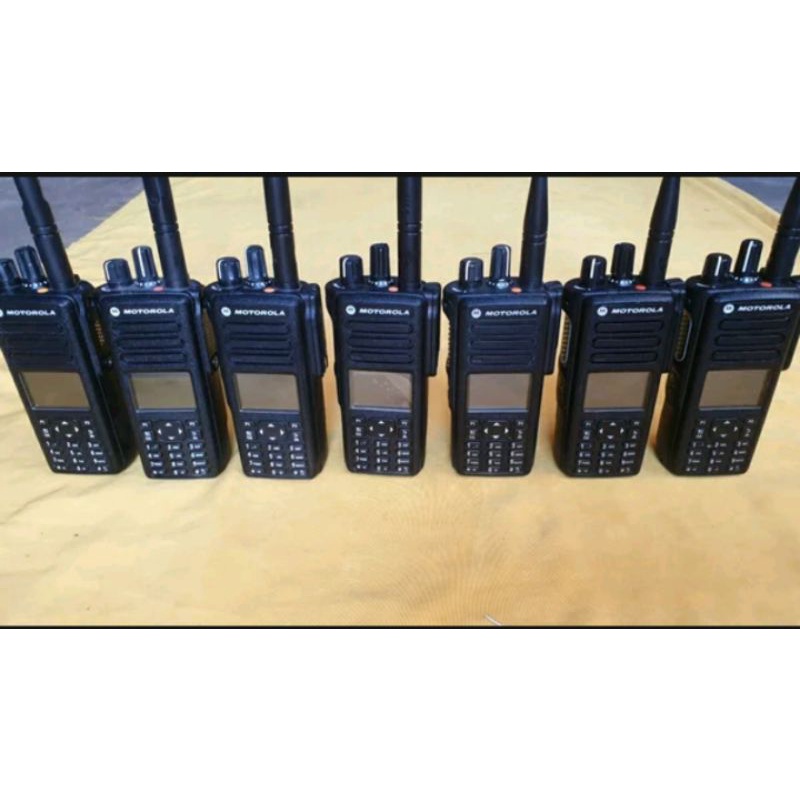 HT Motorola XiR P8668 UHF 350  bukan P8608 P8668i