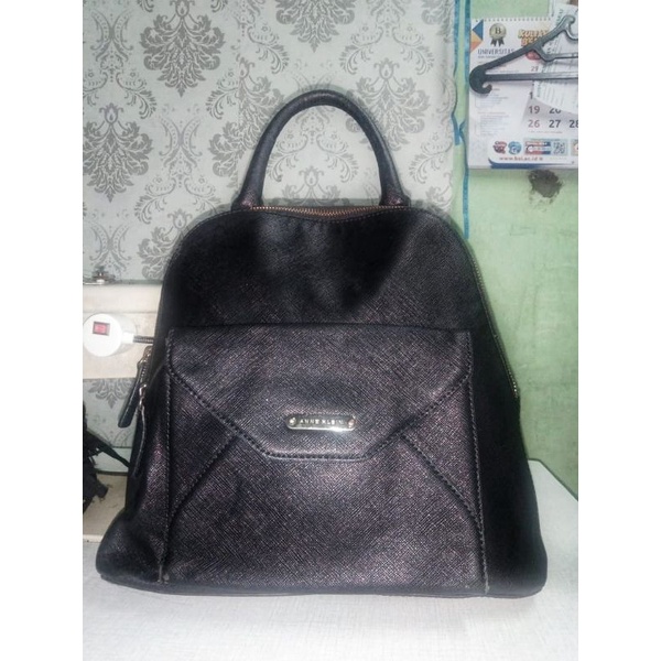 TAS RANSEL HITAM ANNE KLEIN