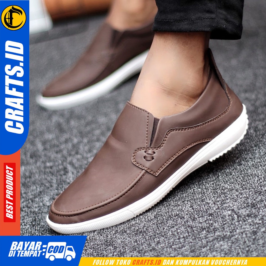 CRAFTS Horyu - Sepatu Slip On Pria Casual