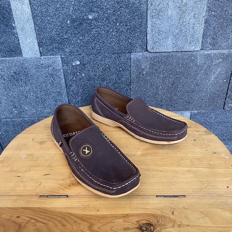 Sepatu casual pria bahan kulit sapi asli type buck atau kulit balik j1