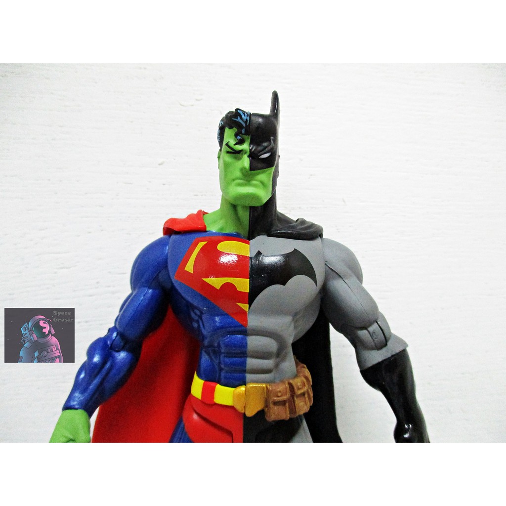 Action Figure / Pajangan / Mainan Superman x Batman Two Face