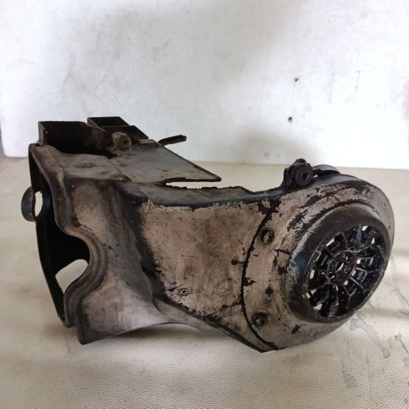 Cover tutup kipas blok mesin kiri Suzuki Spin 125 spin125 Skywave Hayate original murah