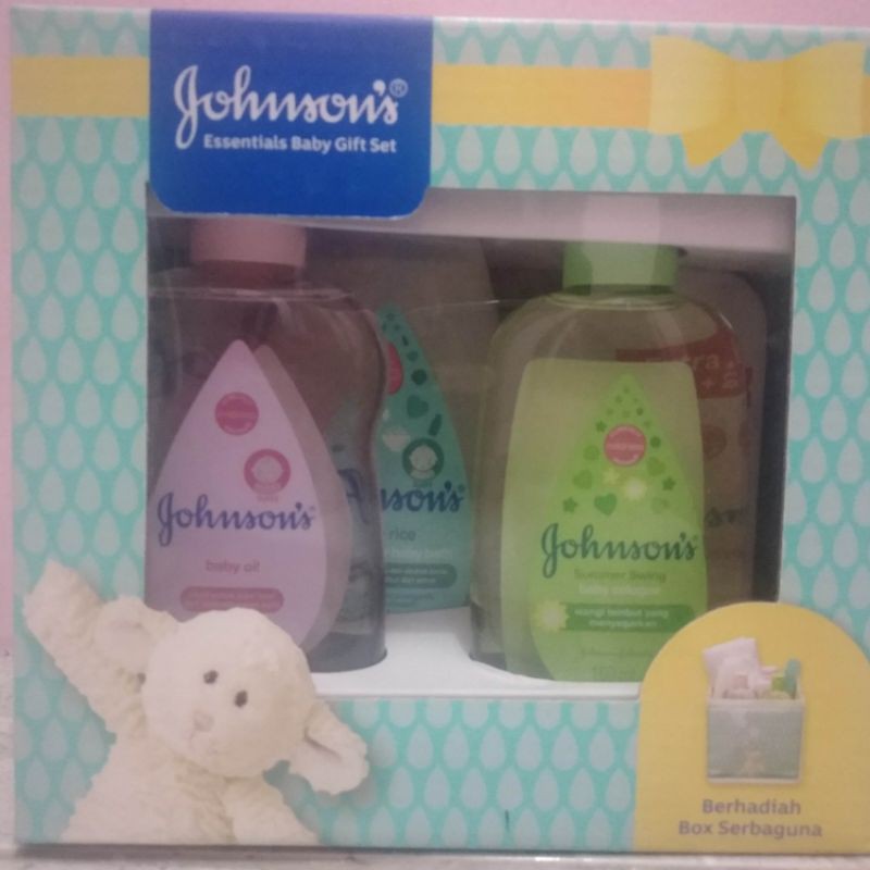 JOHNSON'S Essentials Baby Gift Set