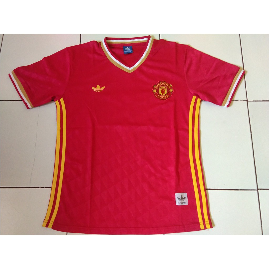 Jersey Training Manchester United/MU 7 ROBSON merah strip kuning KW Thailand Grade Ori