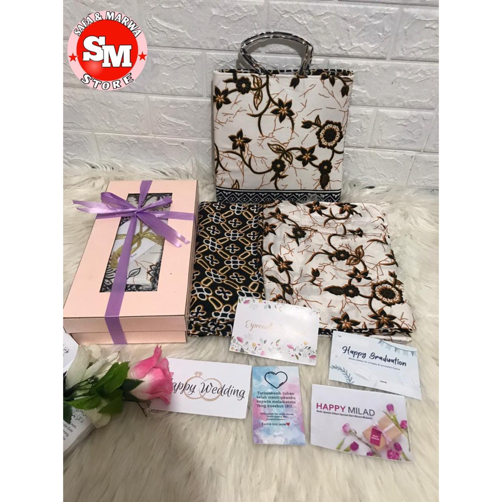 

hampers mukena kado ulang tahun/hampers gift box