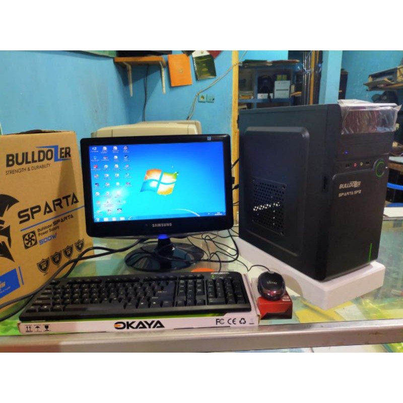 Komputer Fullset Core i7 Ram 8Gb Harddisk 500Gb LCD 16&quot;Wide