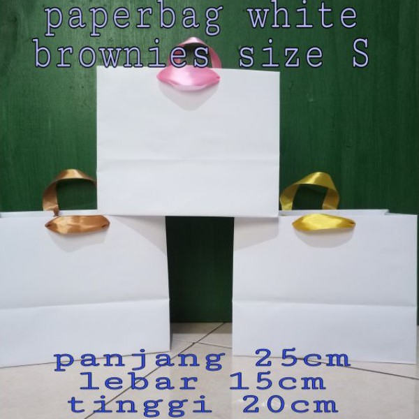 

Paperbag putih P25xL15xT20 untuk brownies dadar gulung cake roll bolen dll Harga untuk 10pcs