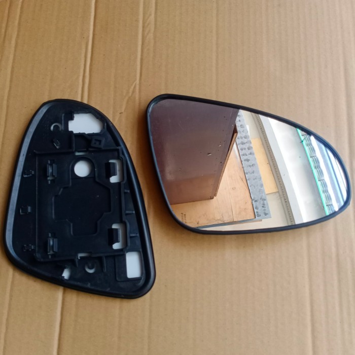 revil kaca spion kanan sigra