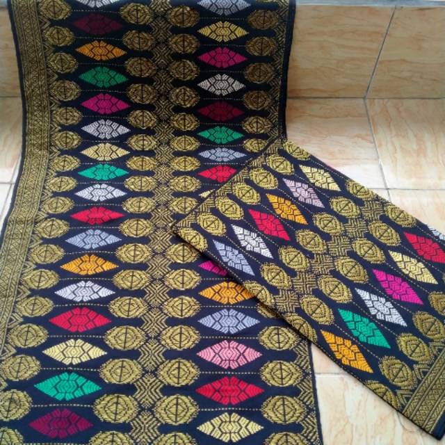 Tenun lombok