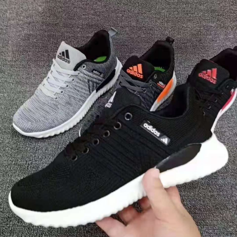 SEPATU ADIDAS PRIA SPORT / GYM & RUNNING SHOES ADIDAS [TSB1818]