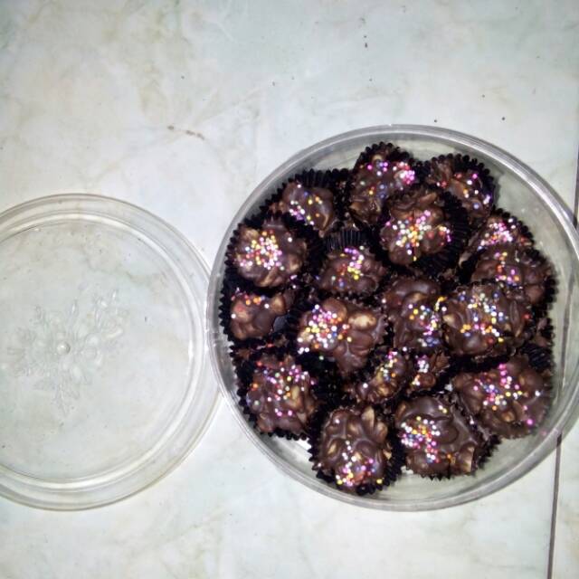 

Coklat kacang