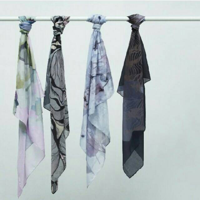 HL Premium Scarf X Hijabenka