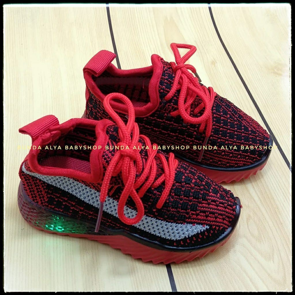 Sepatu Anak Laki LED Usia 4 Tahunan IMPORT Size 29 MERAH - Sepatu Anak Sneakers Lampu Alas Karet Anti Licin