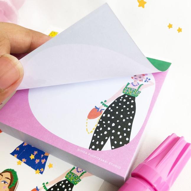 

xfv.>cvf-840 Happy Girls OOTD Notepad / 4 designs in 1 / 7.5 cm