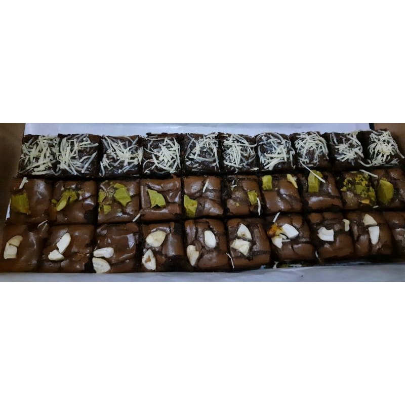 

[M Sekat] [30 Sekat kecil] Brownies.legend