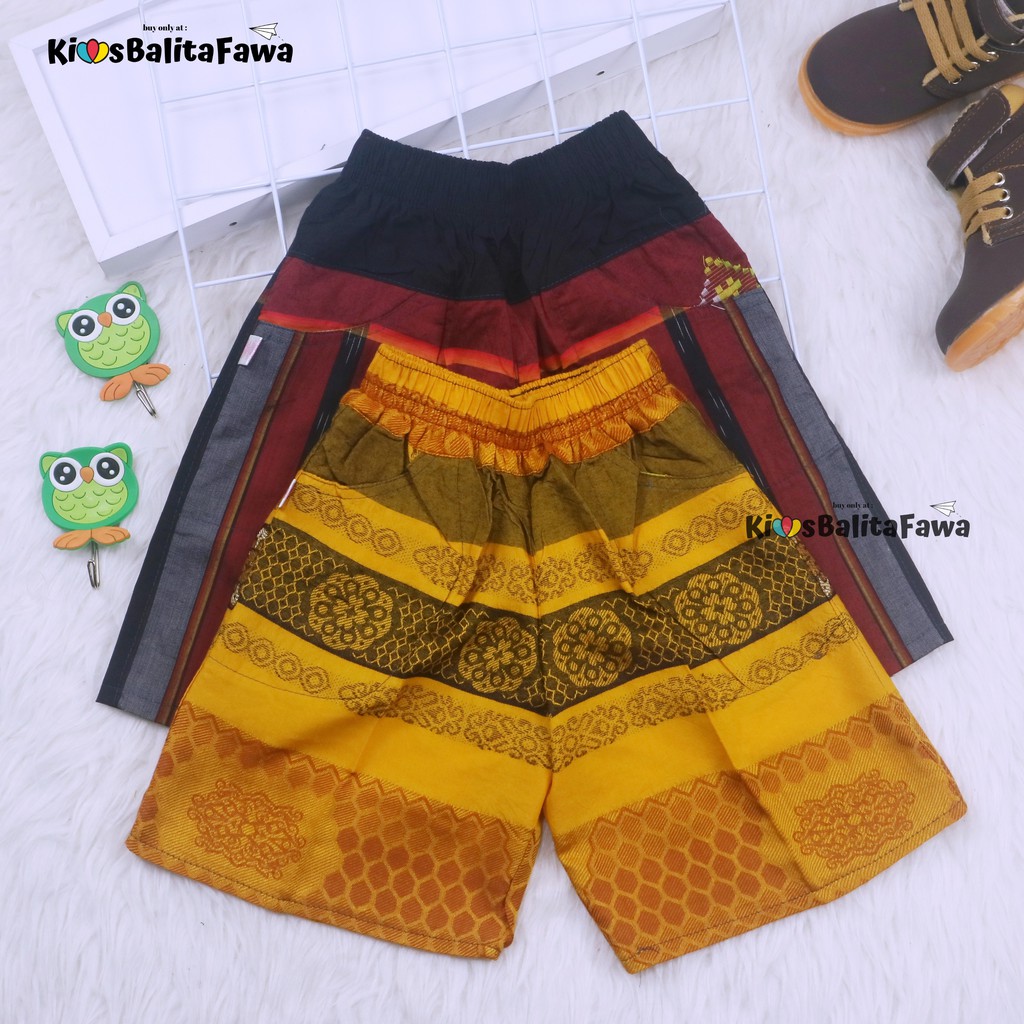 Celana Hawai 5-6 Tahun  / Celana Pendek Boxer Anak Harian Kotak Laki-Laki