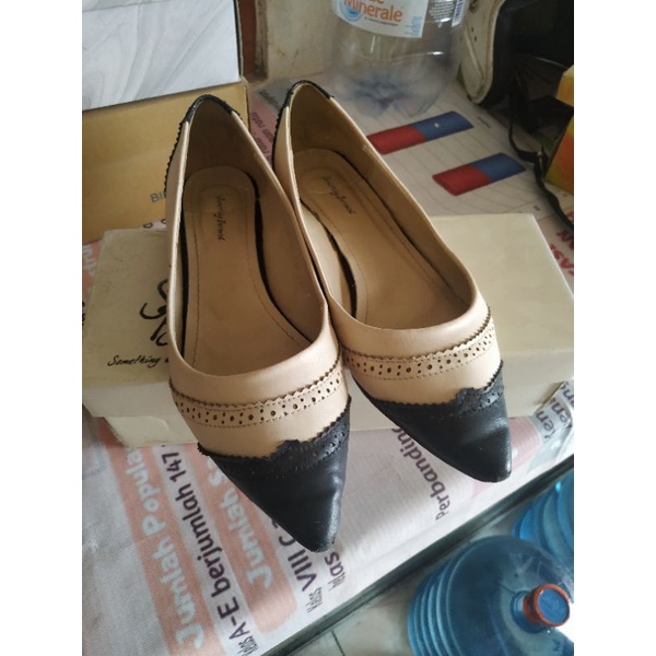 sepatu perempuan something borrowed size 38 preloved