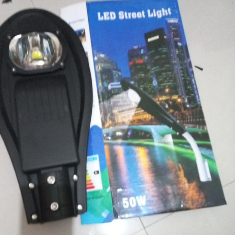 Terbaik.. lampu jalan/lampu jalan umum/pju 50 watt mata cobra