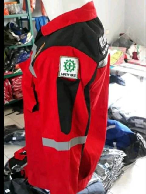 SERAGAM BAJU SAFETY HSE MERAH HITAM RESLETING