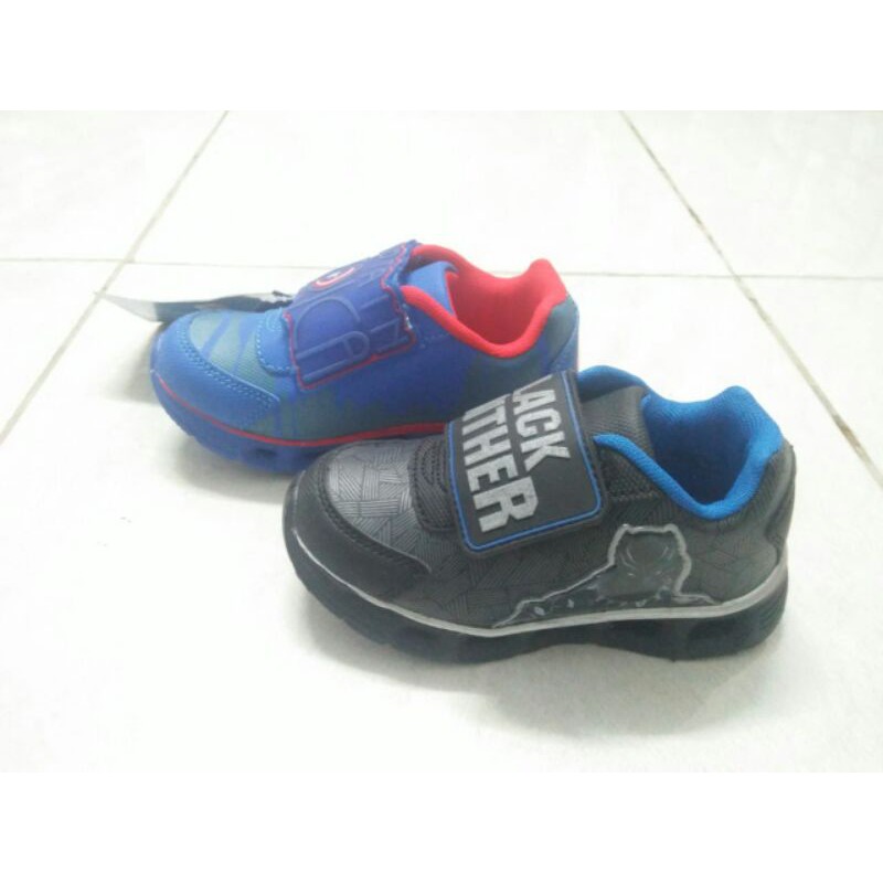 Sepatu anak laki-laki characters bata original