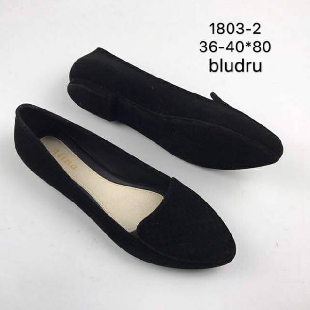 Myanka flat Jully bludru