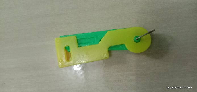 Alat Bantu Masukin Benang Kedalam Jarum Jahit Dengan Sangat Mudah