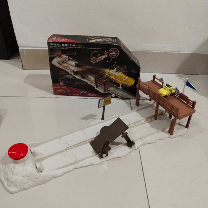 cars fireball beach run playset