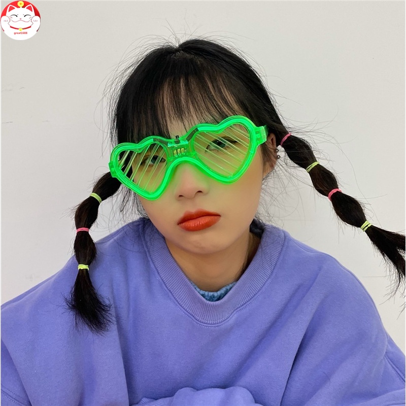 Kacamata Hitam Desain Alien Warna Hijau Untuk Pasangan