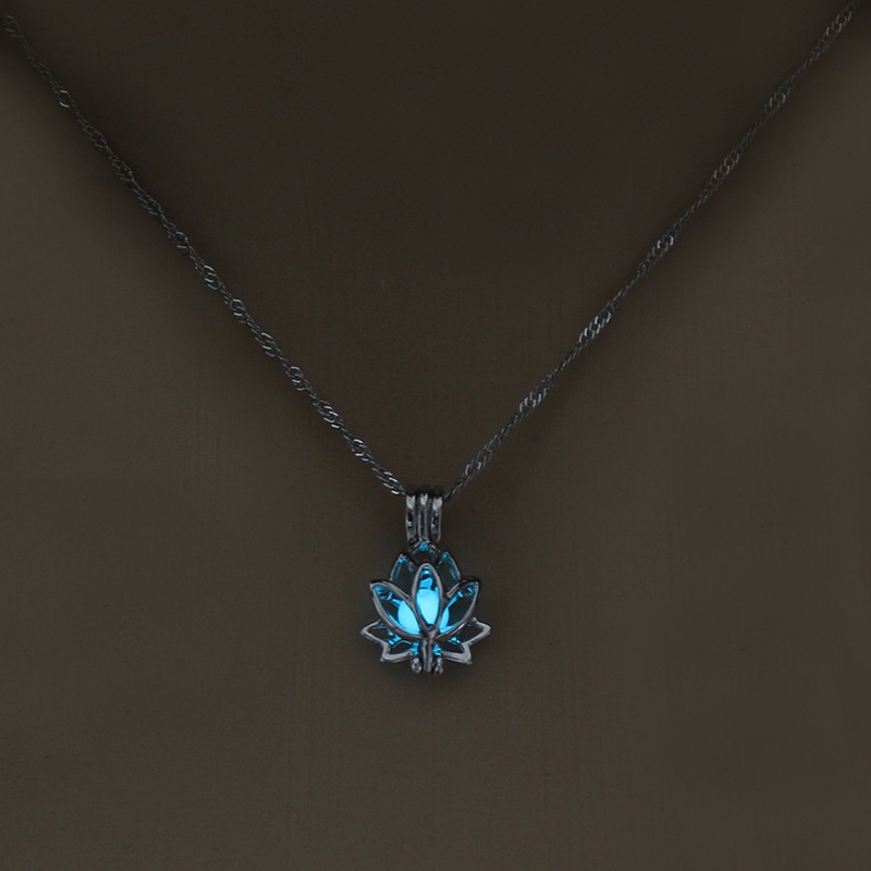 Antik Bohemia Bunga Teratai Pesona Liontin Bercahaya Kalung Wanita Kalung Fashion Aksesoris
