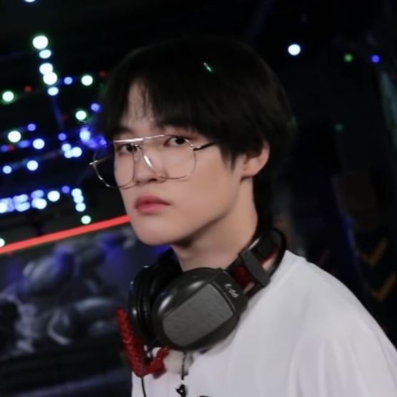 PC Chenle crazy chiling cafe nct dream hot sauce