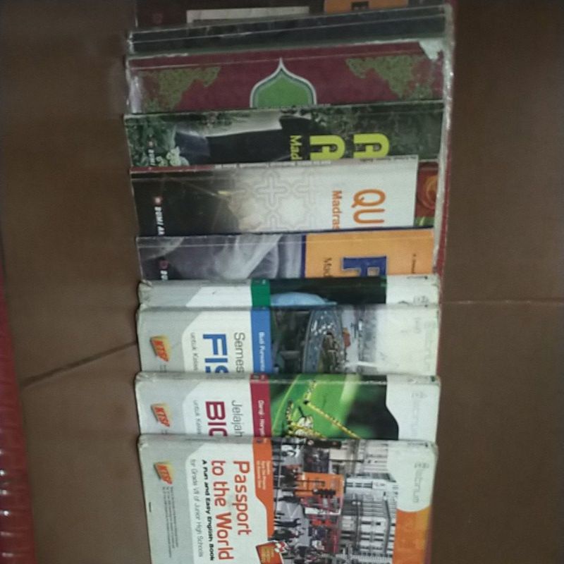 

BUKU BEKAS PAKAI SMP [PART 3]