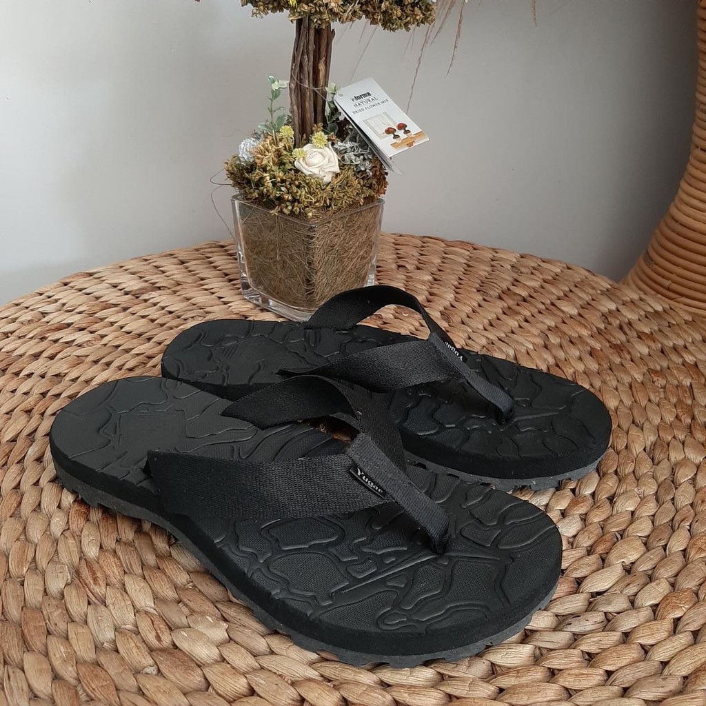 Sandal gunung pria wanita berkualitas terbaru 2021 - sandal gunung original best seller