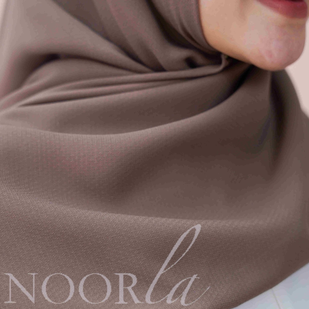 NOORLA - HIJAB SEGIEMPAT NAURA / JILBAB SEGI EMPAT MOTIF BUNGA / KERUDUNG BUNGA PREMIUM