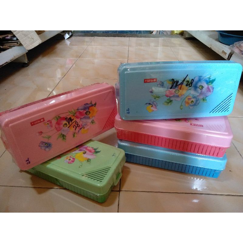 kotak serbaguna merk Lion star