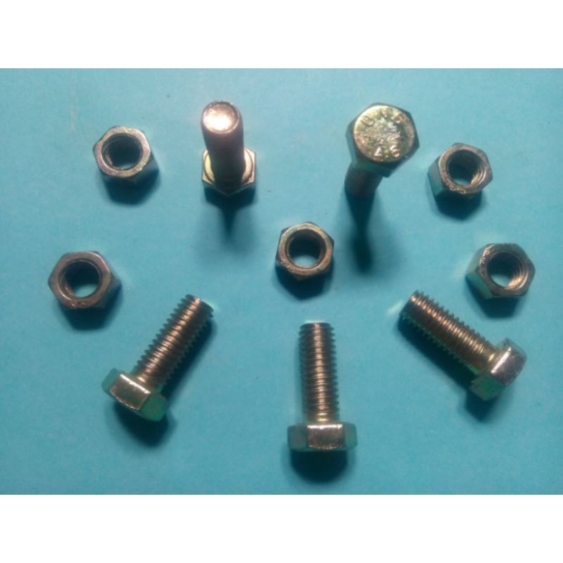 Mur Baut 8 x 20 mm / Mur baut siku rak lubang