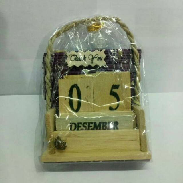 

Souvenir Pernikahan Murah Kalender Abadi Termurah