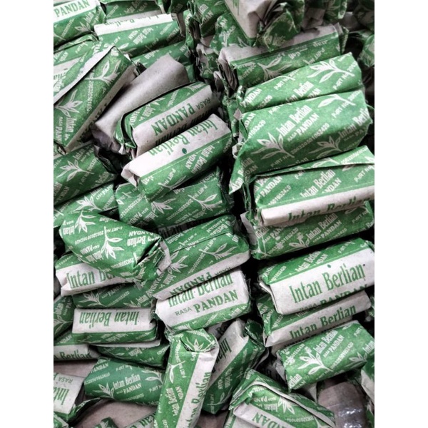 

Dodol garut rasa pandan 1kg oleh" khas garut yg manis&legit