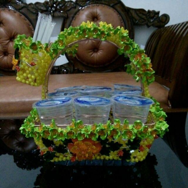 Keranjang Aqua Isi 9 Bunga Manik Akrilik