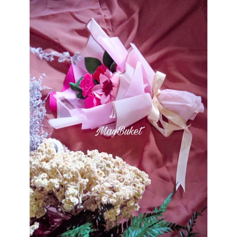 BUKET BUNGA FLANEL BUCKET BOUQUET PINK HADIAH PACAR KADO WISUDA ANNIVERSARY LAMARAN ( READY STOCK )