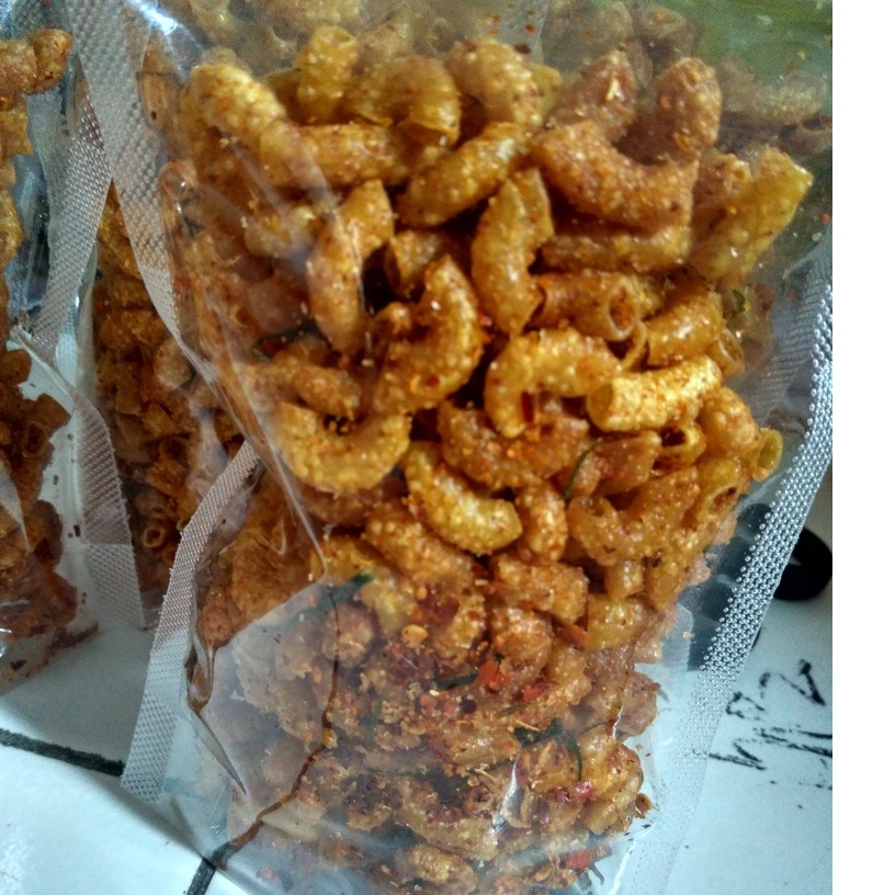 

Makaroni Bantet Aneka Rasa Cemilan Makanan Ringan Grosir Makanan Termurah