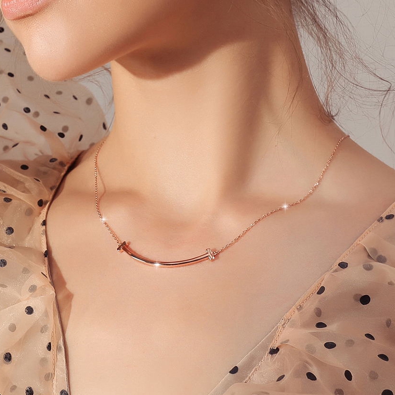 Kalung Titanium Steel Motif Smile Warna Rose Gold untuk Wanita