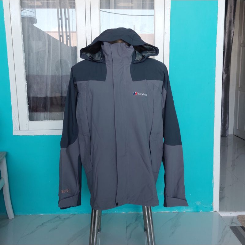 Jacket gunung Berghaus size XL