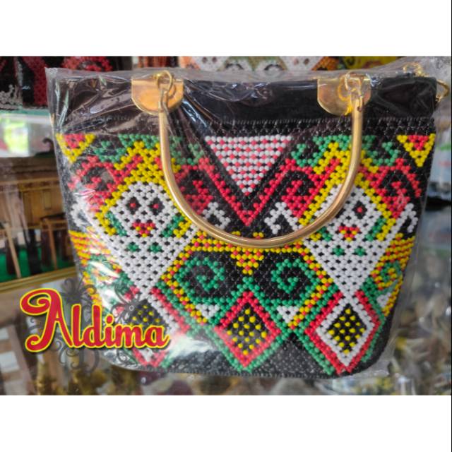 

Tas manik Kaltim tangkai besi(100%handmade)tanggung