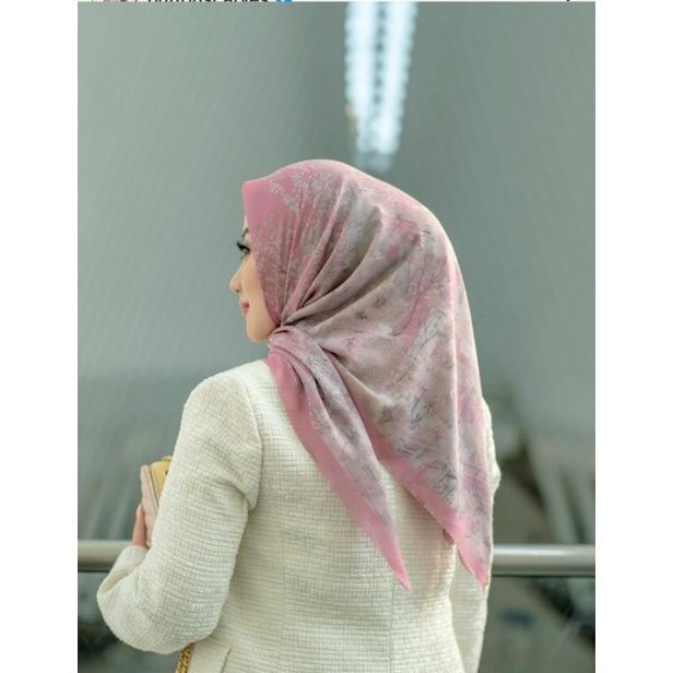 Buttonscarves NY 3  courage ( nolita )