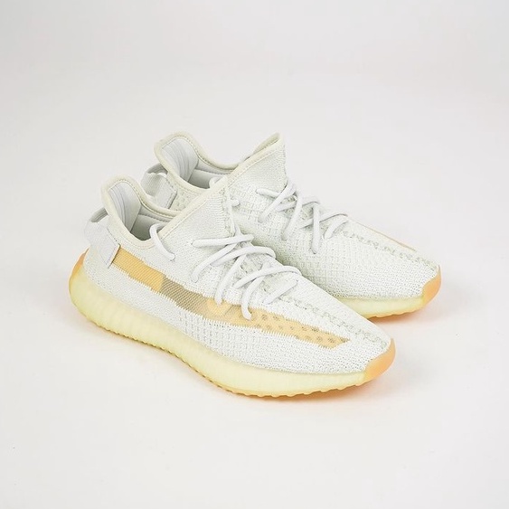 Yeezy Boost 350 V2 Hyperspace