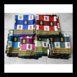 Sarung Catur Kotak Motif Prada Khas Bali Sarung Kotak Sarung Catur Kotak Motif Prada Khas Bali Sarung Kotak