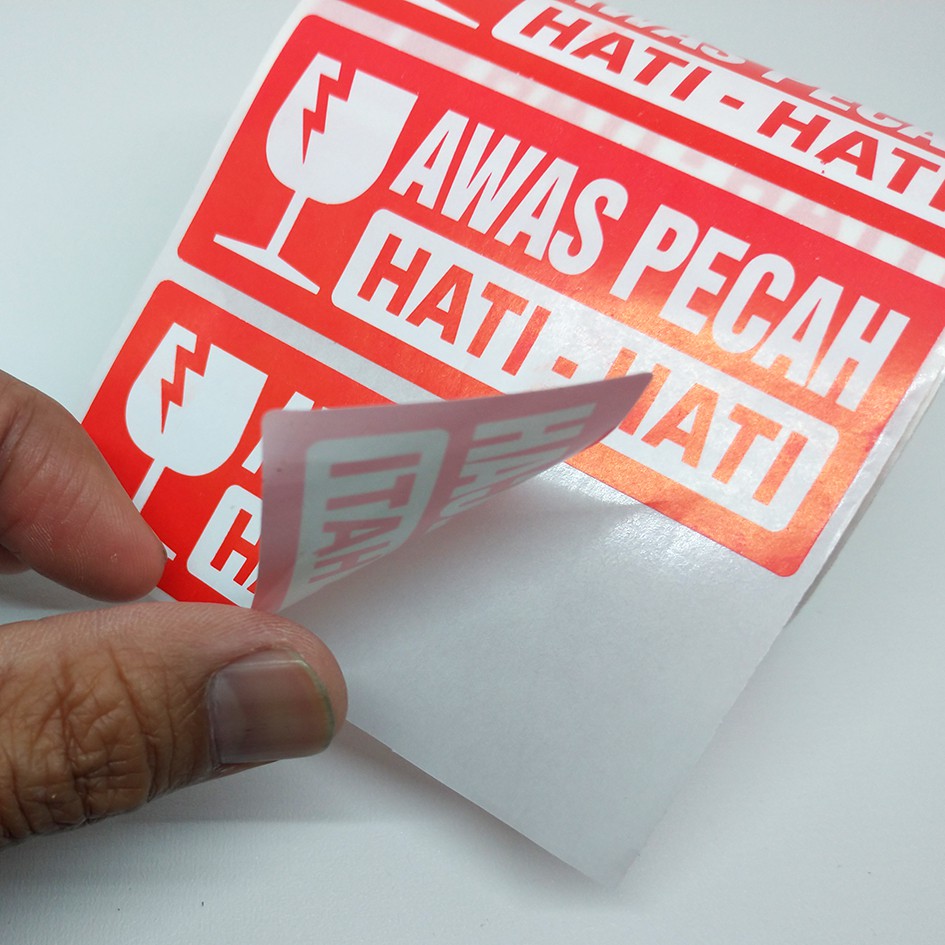 

Stiker Label Fragile Handle with Care Stiker Awas Pecah Hati-hati 8,5 x 3,5 cm (1 roll/ 500 pcs) RB9
