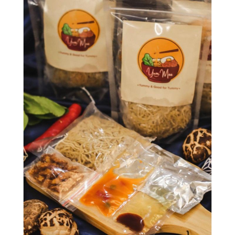 

Bakmi Yummee Frozen varian chicken